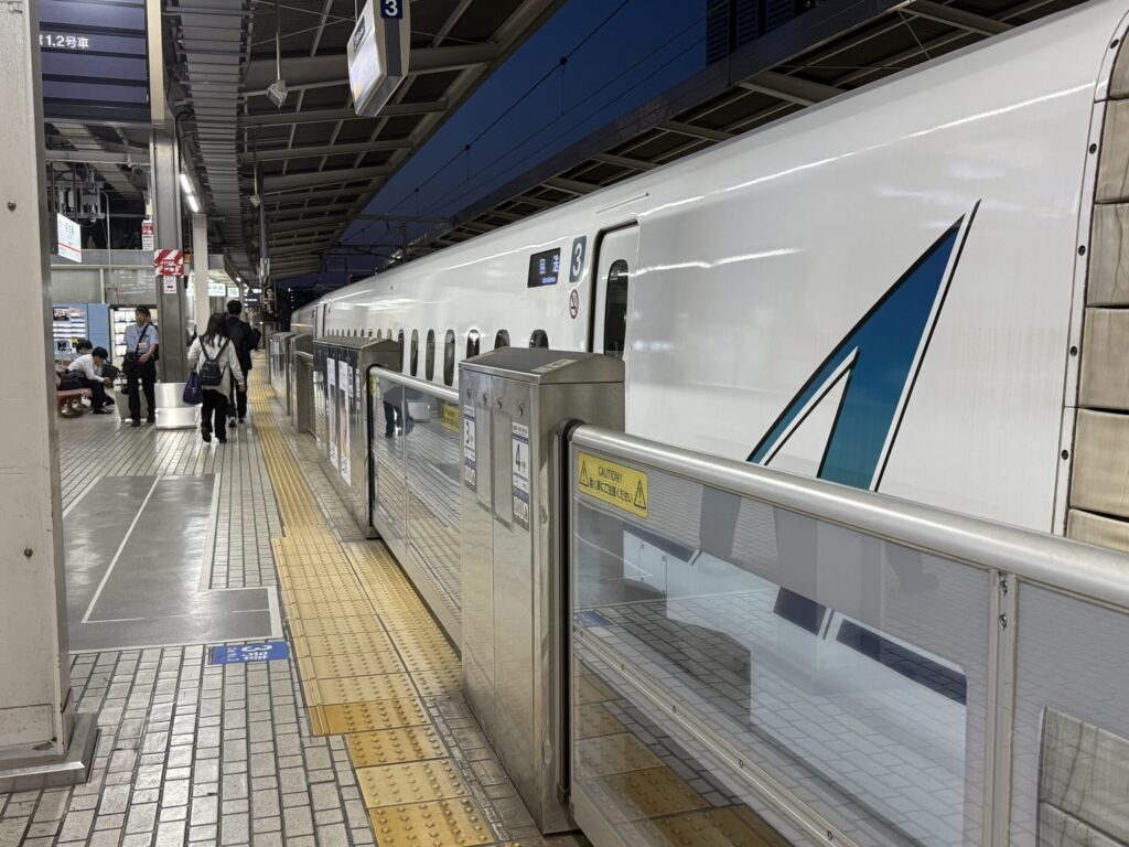 新幹線ホーム確か京都駅だった気がする