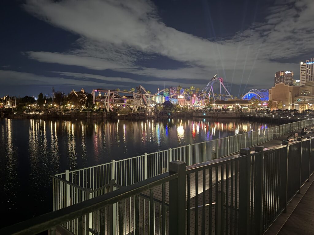 夜のUSJ